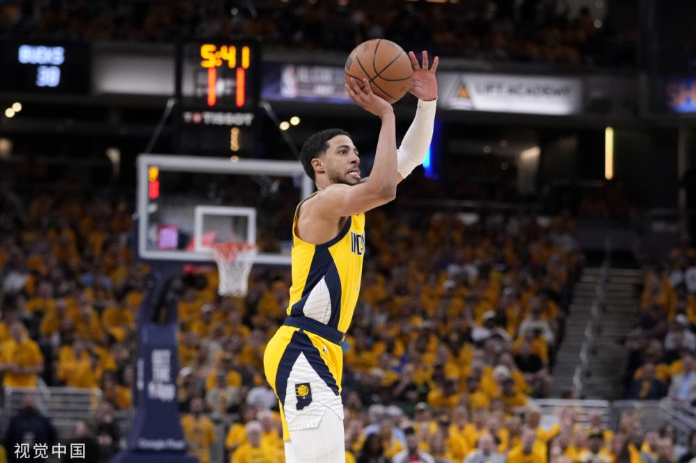 两名巴萨球 两名巴萨球