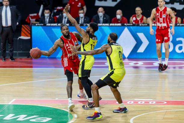 在第四节被 在第四节被